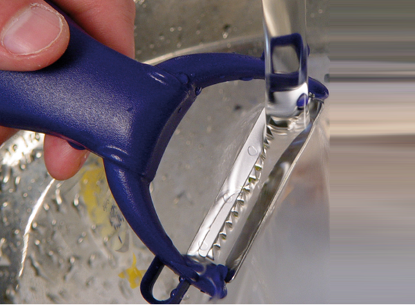 cleaning your julienne peeler