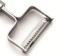 http://www.juliennepeeler.info/wp-content/uploads/2015/02/Kuhn-Rikon-Julienne-Peeler-with-Blade-Protector-Stainless-Steel-Handle.jpg